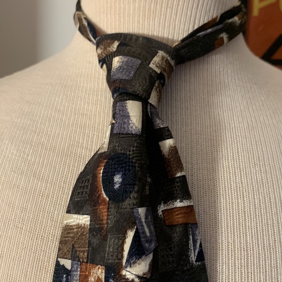 PAUL KLEE DESIGNERS IN MOTION VINTAGE SILK NECKTIE - Picture 3 of 11